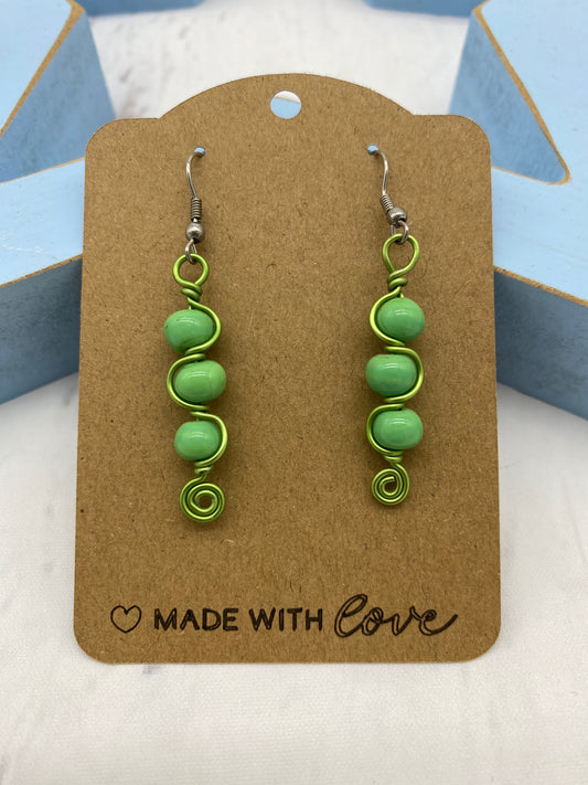 💎 Peas in a Pod – Glass & Wire Drop Earrings