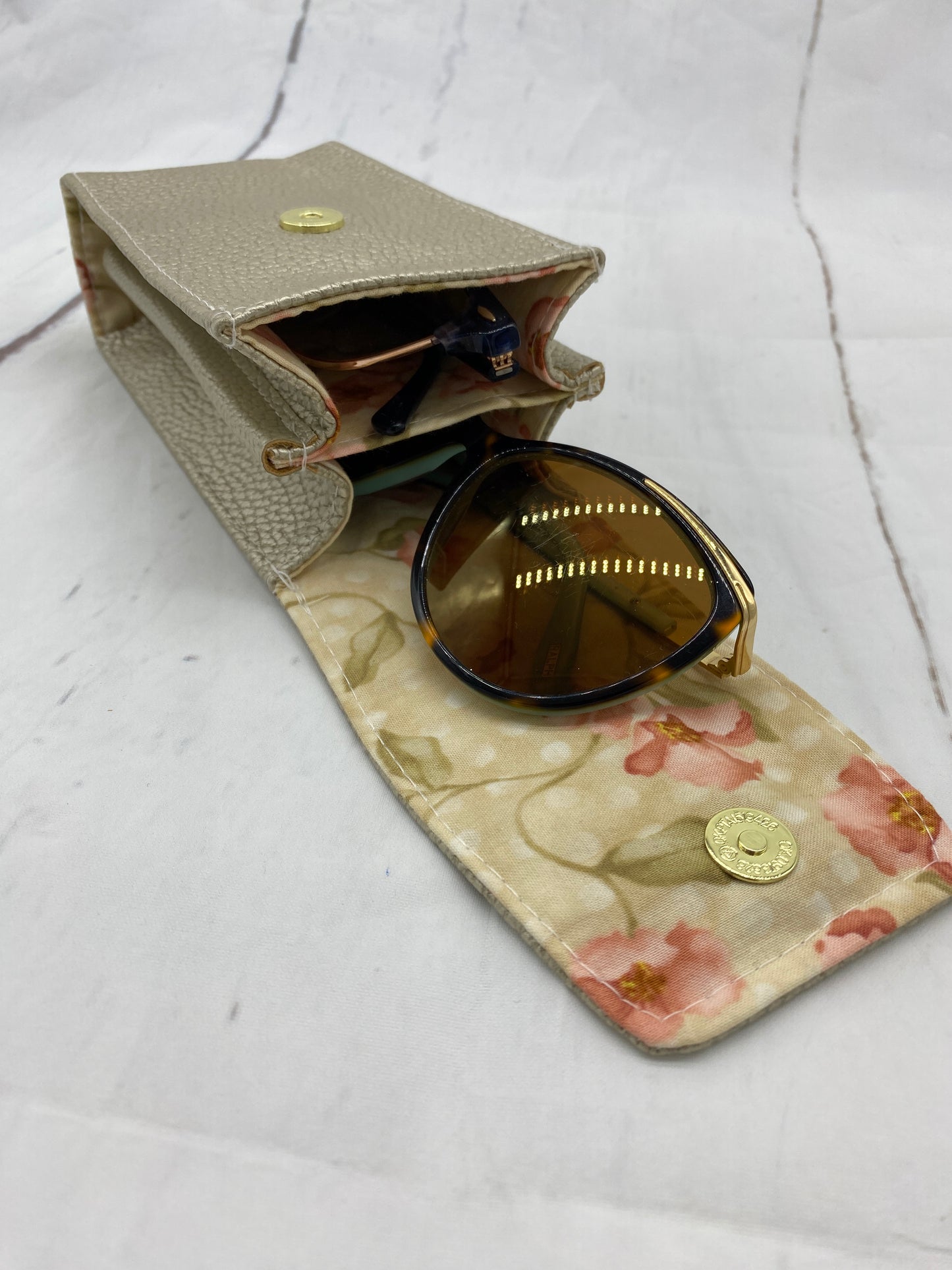 Double Vision Glasses Case
