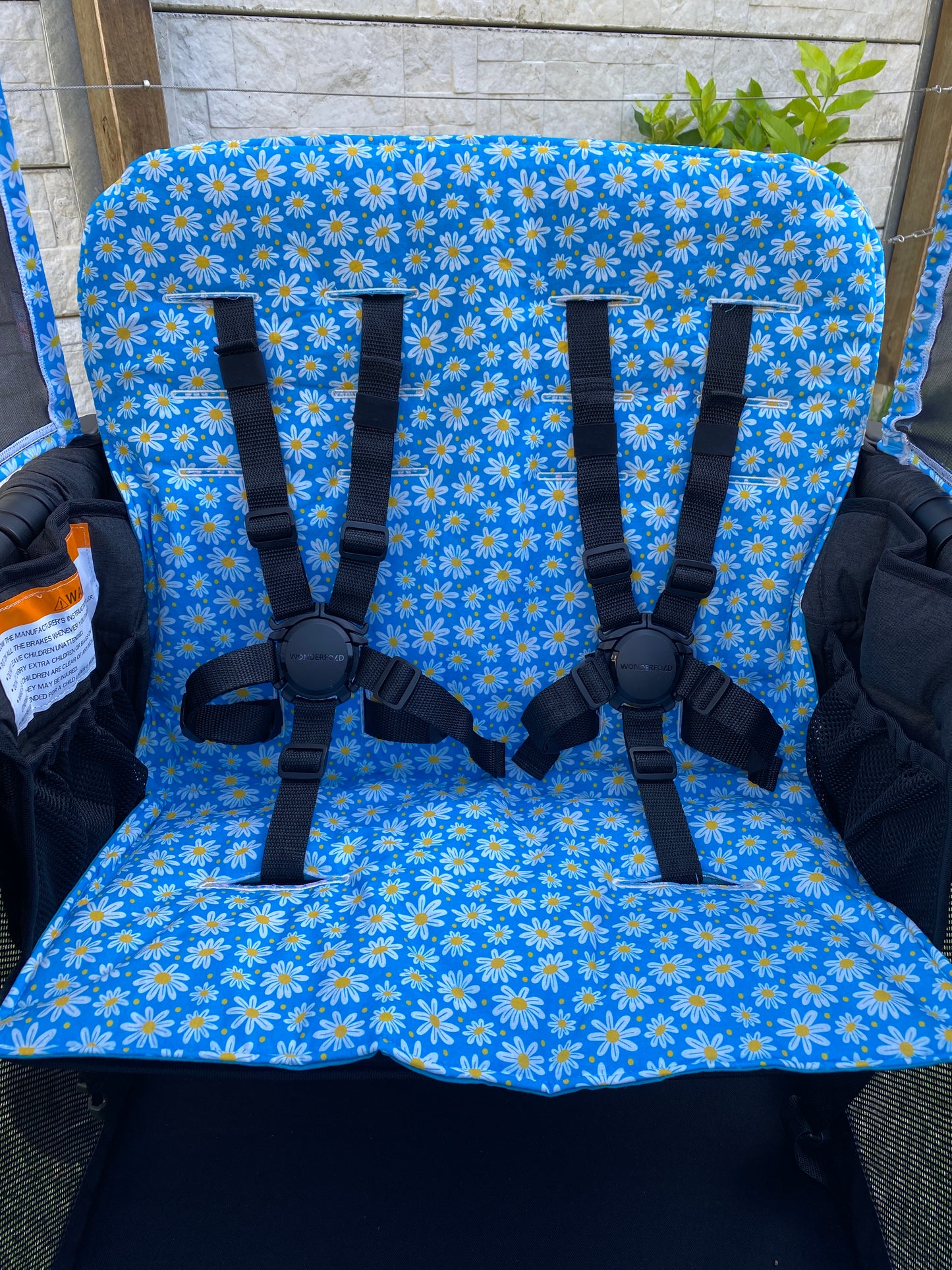 Prototype - Wonderfold 4 Seater - White Daisy