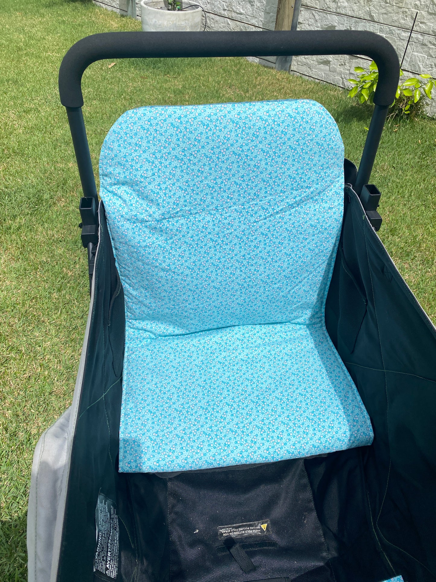 Larktale 2 Seater - Caravan - Old Model